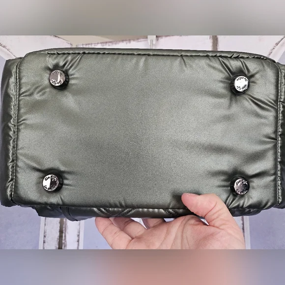 Retailed For $130, Like New Lug Rumble Satchel With Crossbody/Shoulder Strap - Picture 4 of 10